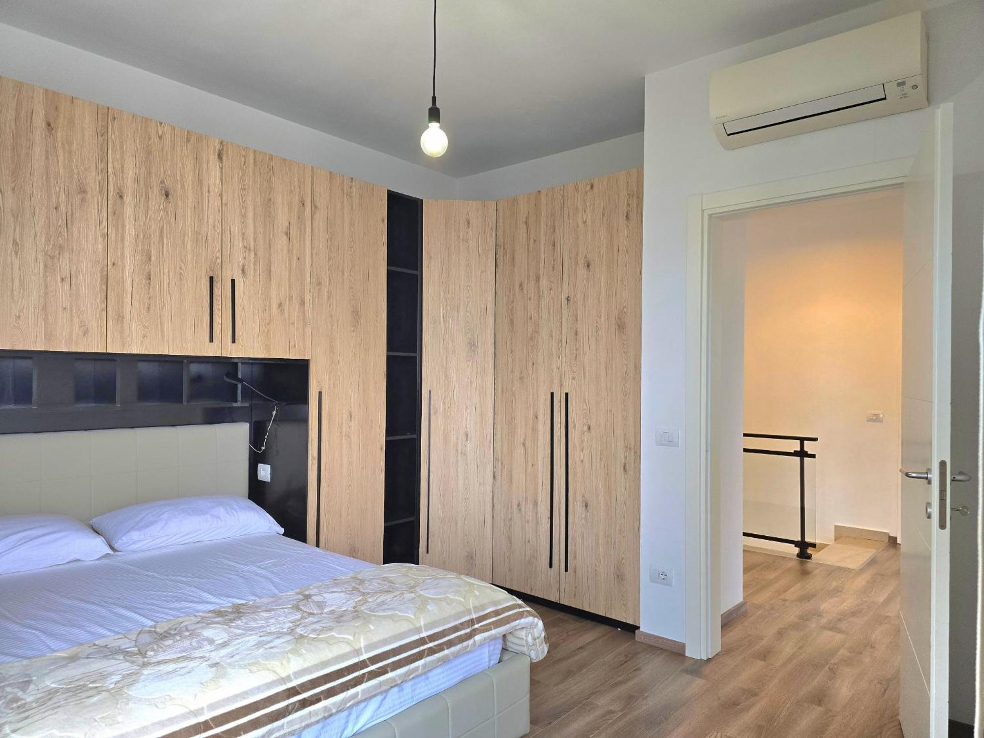 Villa Modern At Perla Durrës