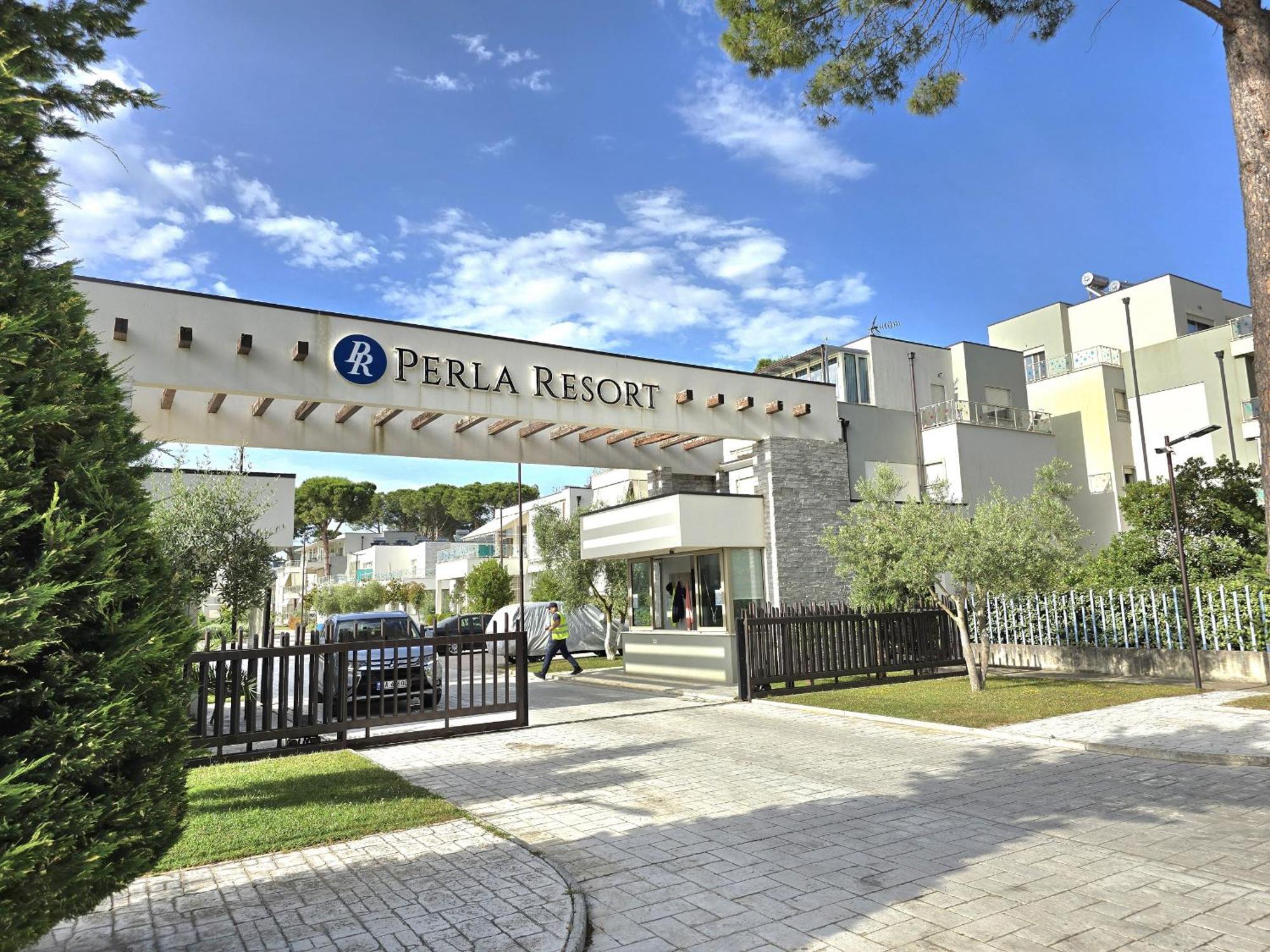 Villa Modern At Perla Durrës